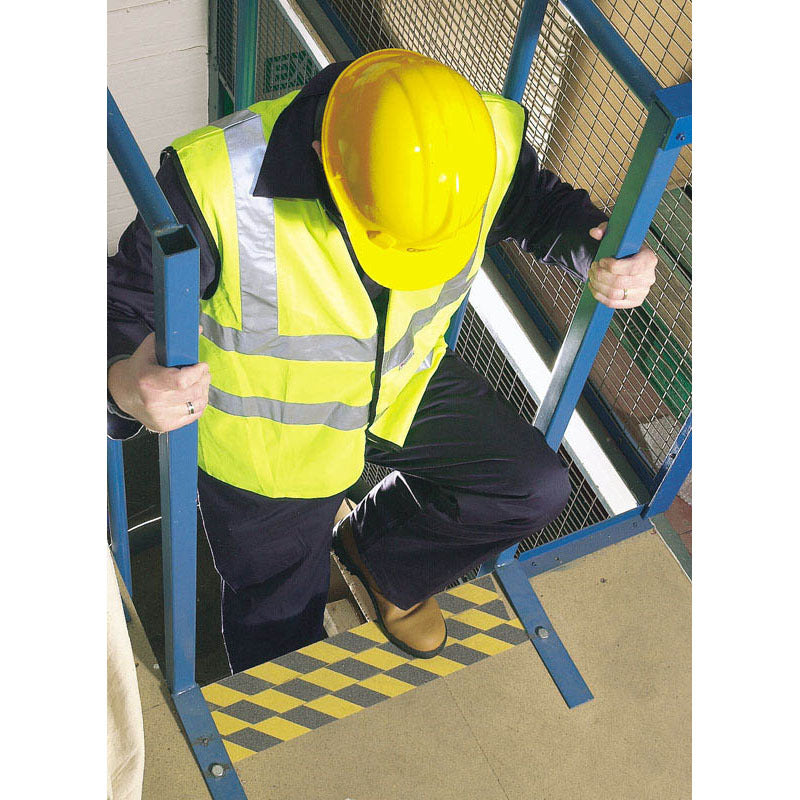 DRAPER Safety anti-slip tape black/yellow 18m