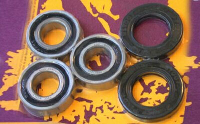 KIT ACHTERWIELLAGERS SUZUKI RM125-250 1995-1999 LAGERS EN OLIEKEERRINGEN