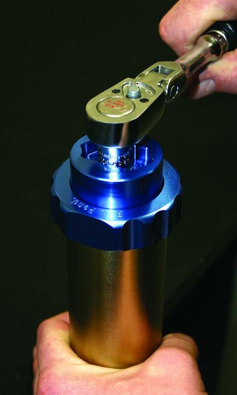 V.FORK TOOLS SHOWA50MM DEMONTE BOUCHON FOURCHE DEMONTE CARTOUCHE COMP.