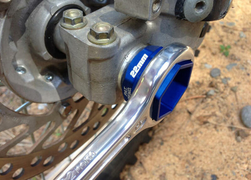 Motion Pro Tire Lever Kit with Cap for Wheel Axle