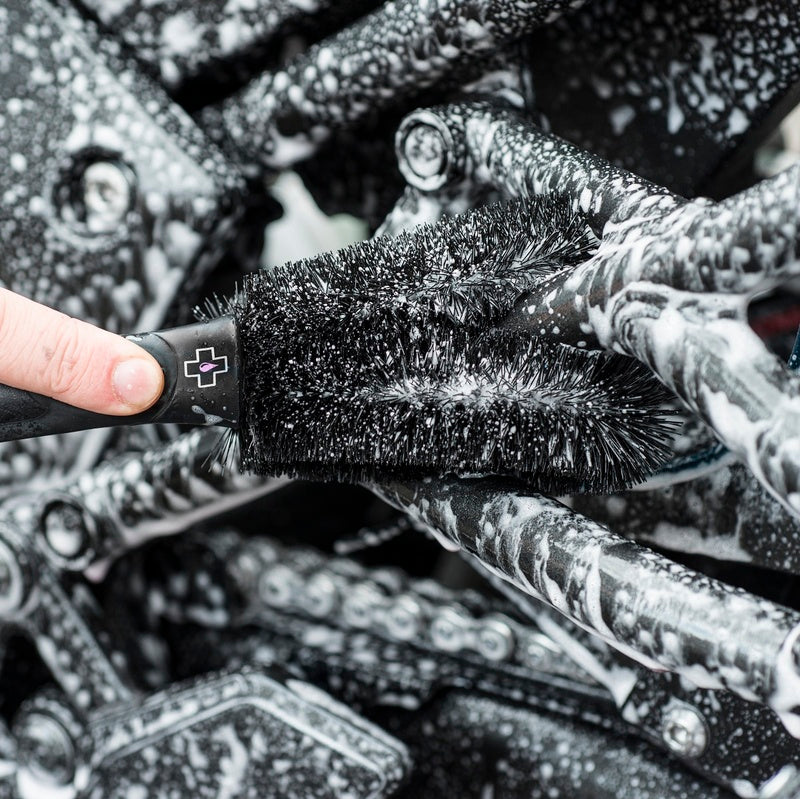 MUC-OFF 2 prong brush