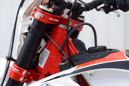 SCAR Triple Clamp OE Offset Red 