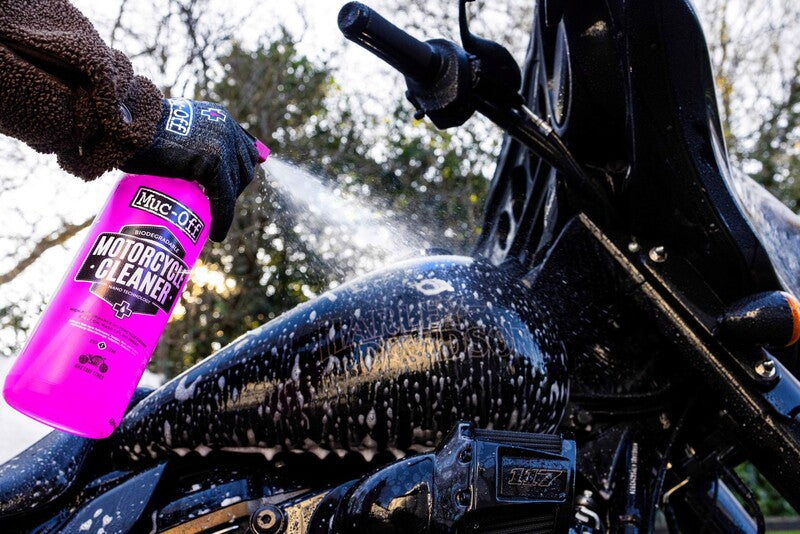 MUC-OFF 8 in 1 Motorcycle Cleaning Kit