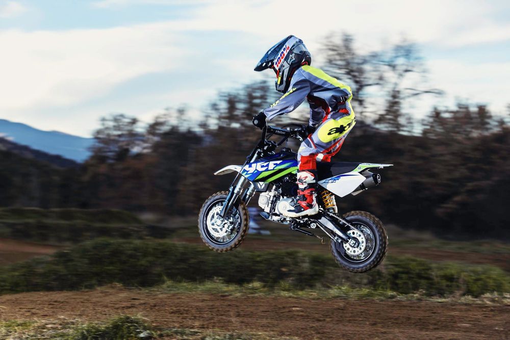YCF START 88SE BLAUW GROEN