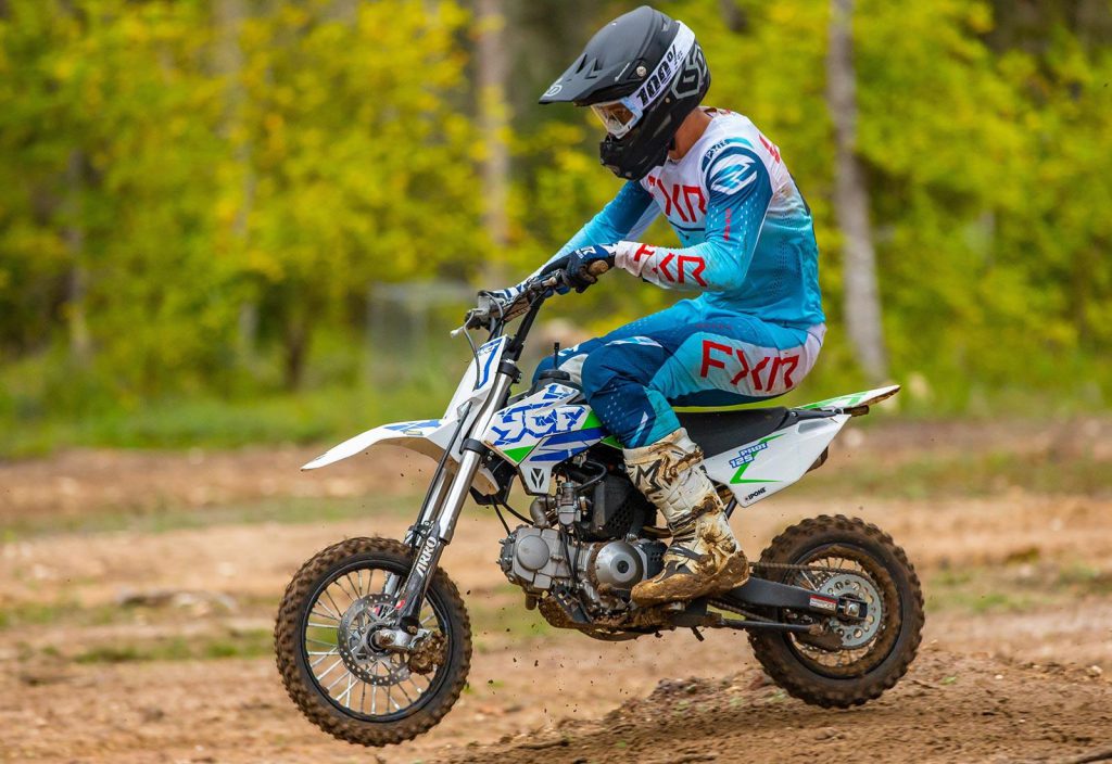 YCF PILOT F125 GROEN WIT